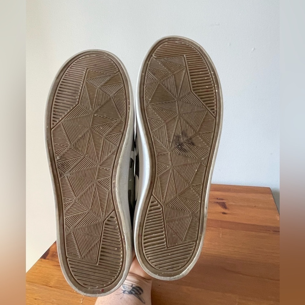 OTBT, Off the Beaten Track, Court, camouflage sneakers women’s 6.5 - Picture 6 of 9